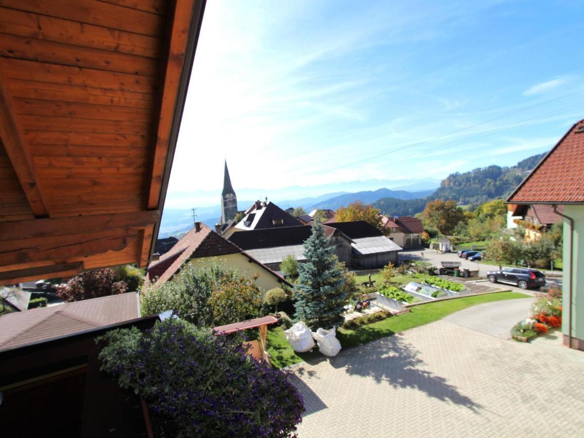 Schlossblick Apartment Liebenfels Exterior photo